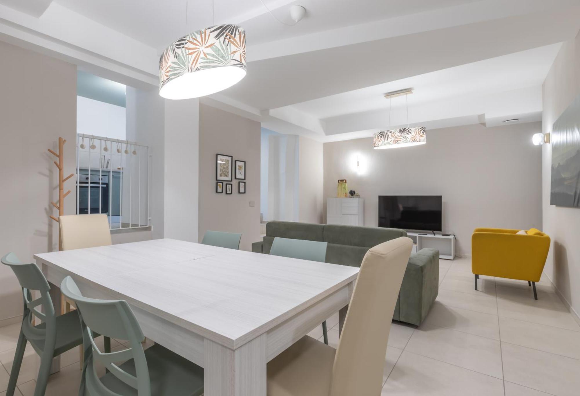 Monumentale M5 - 6 Ospiti & Famiglie Con 2 Bagni E