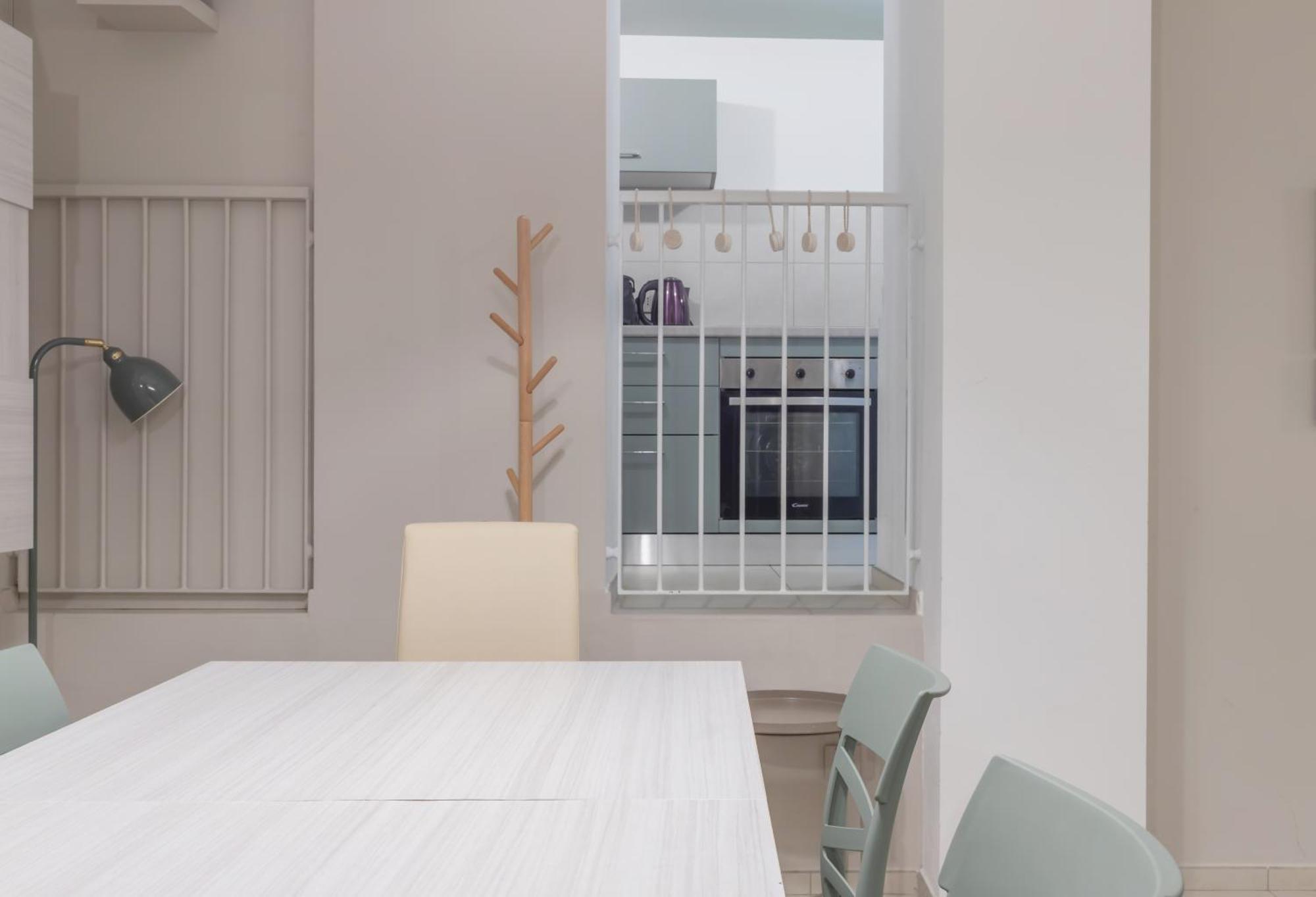 Apartment Monumentale M5 - 6 Ospiti & Famiglie Con 2 Bagni E *